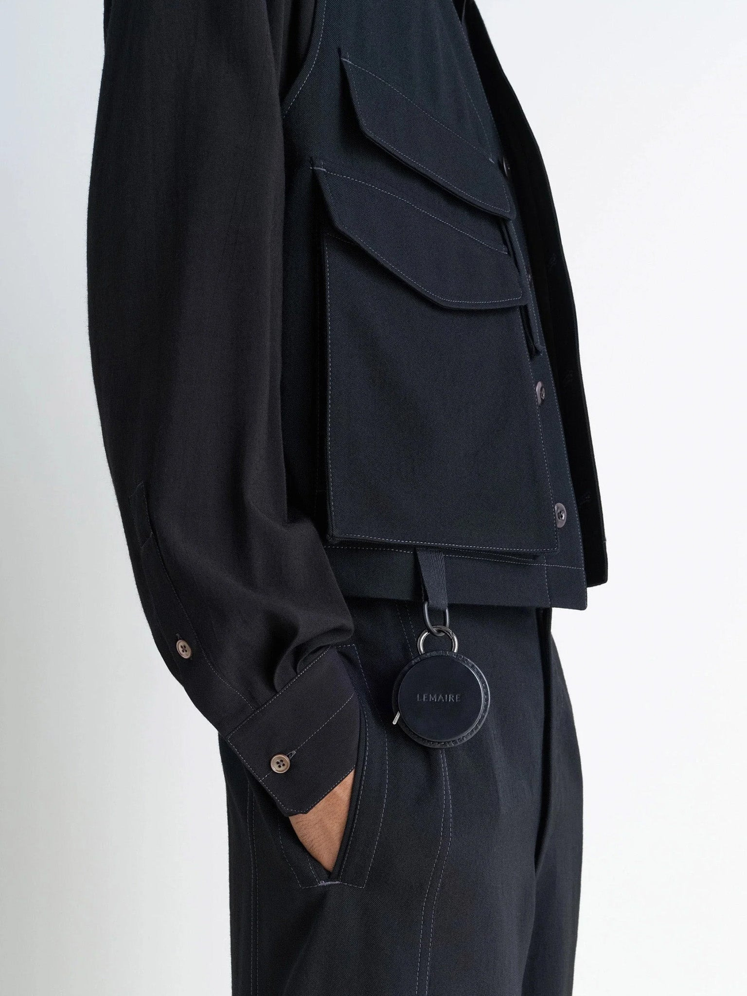 Molded Tape Necklace - Black - 4