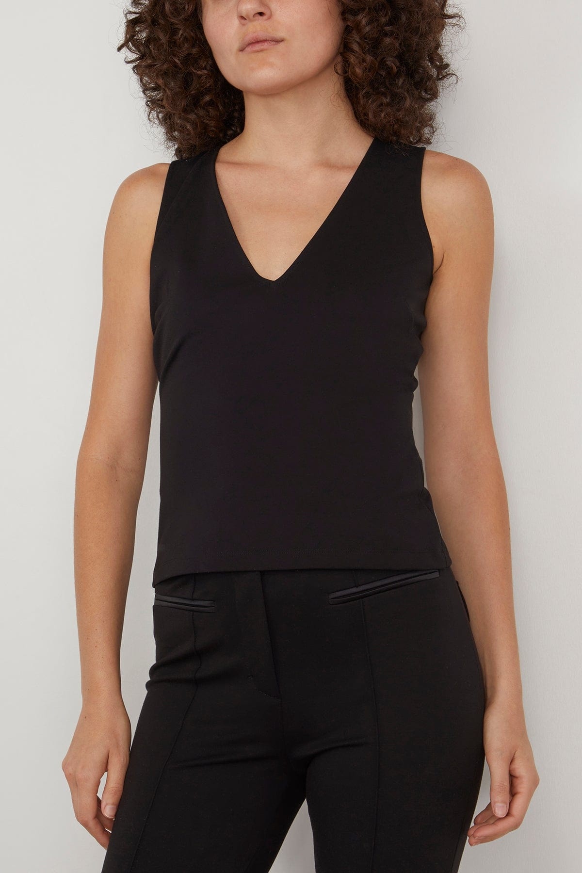 Emotional Essence Top in Pure Black - 3