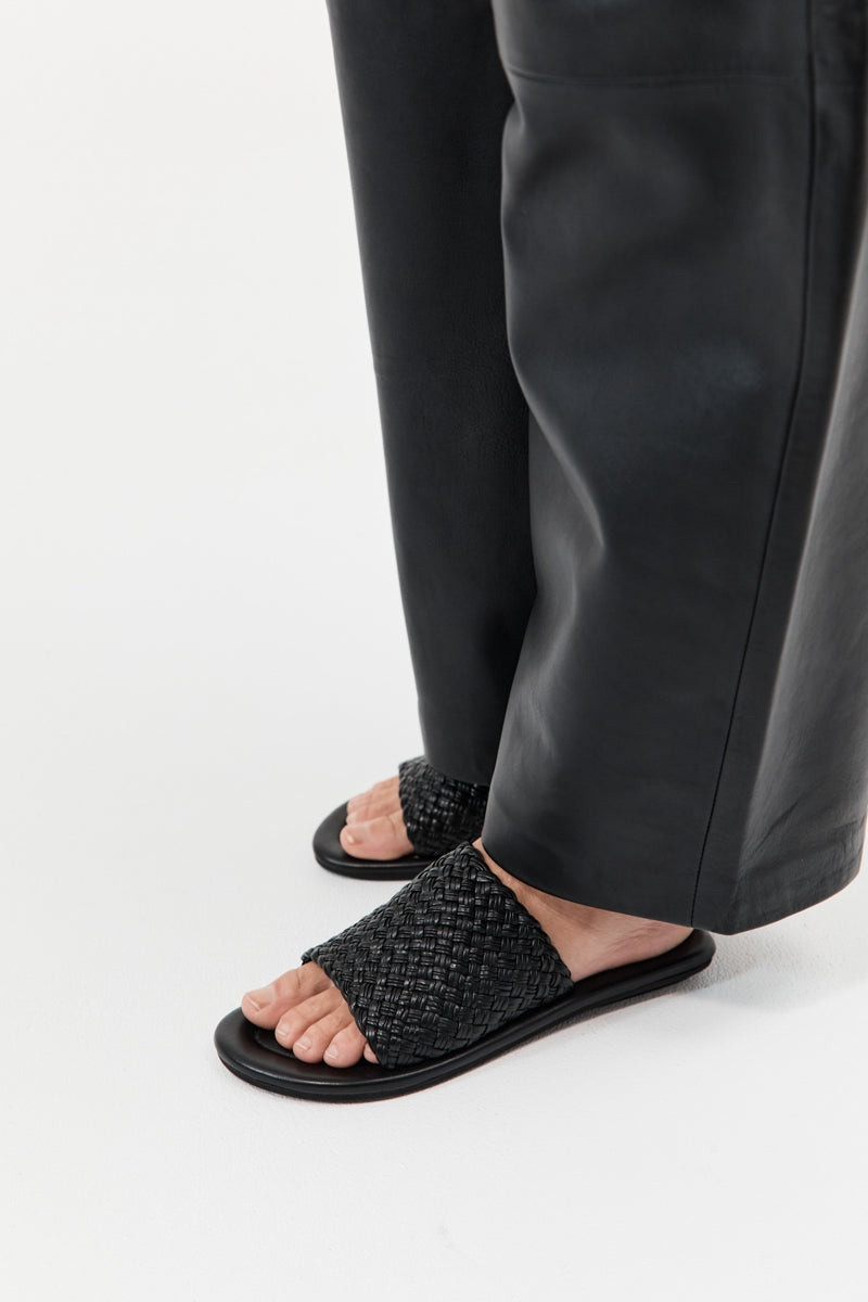 ST. AGNI Woven Minimal Slide - Black outlook
