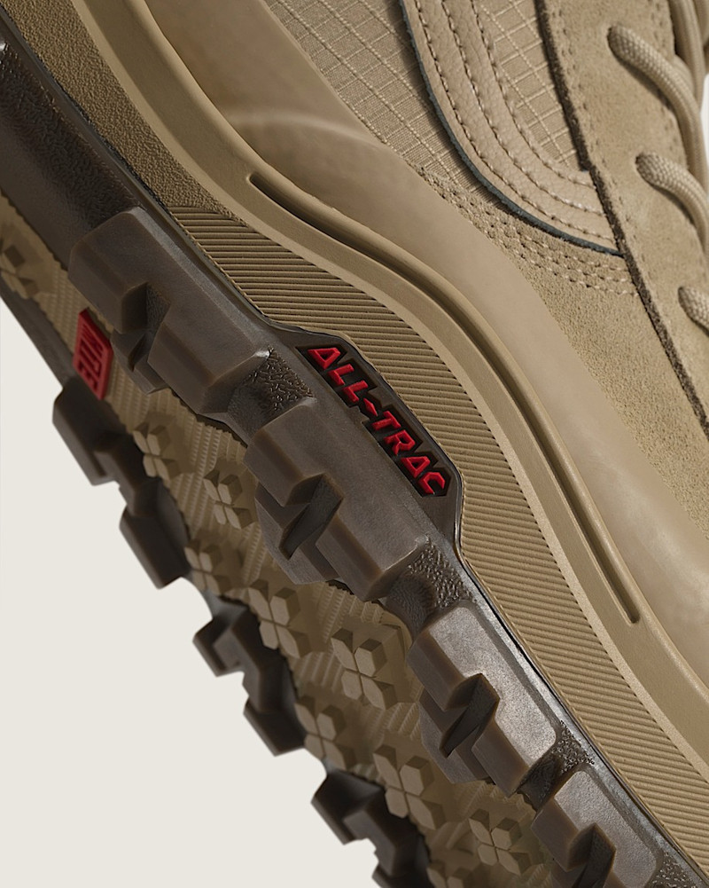 Sk8-Hi GORE-TEX Insulated Shoe 8