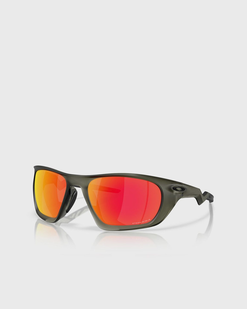 OAKLEY LATERALIS outlook