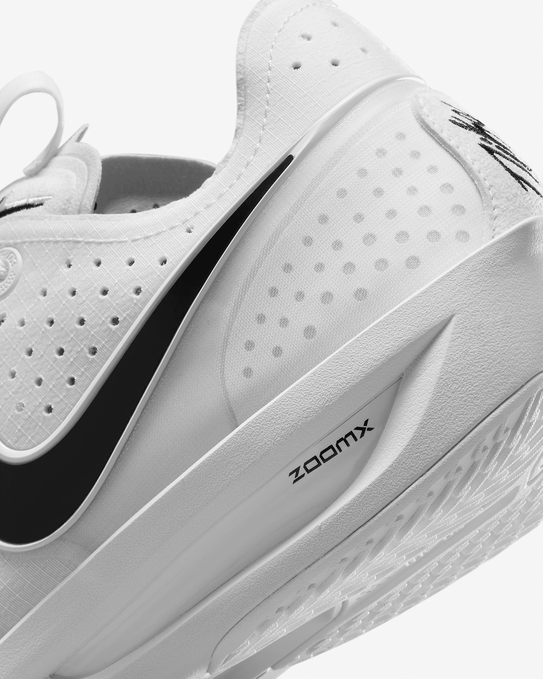 Nike Men's G.T. Cut 3 Basketball Shoes - 8