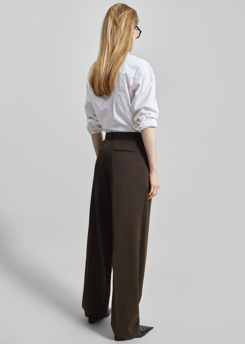 Vester Pleated Trousers - Brown 11
