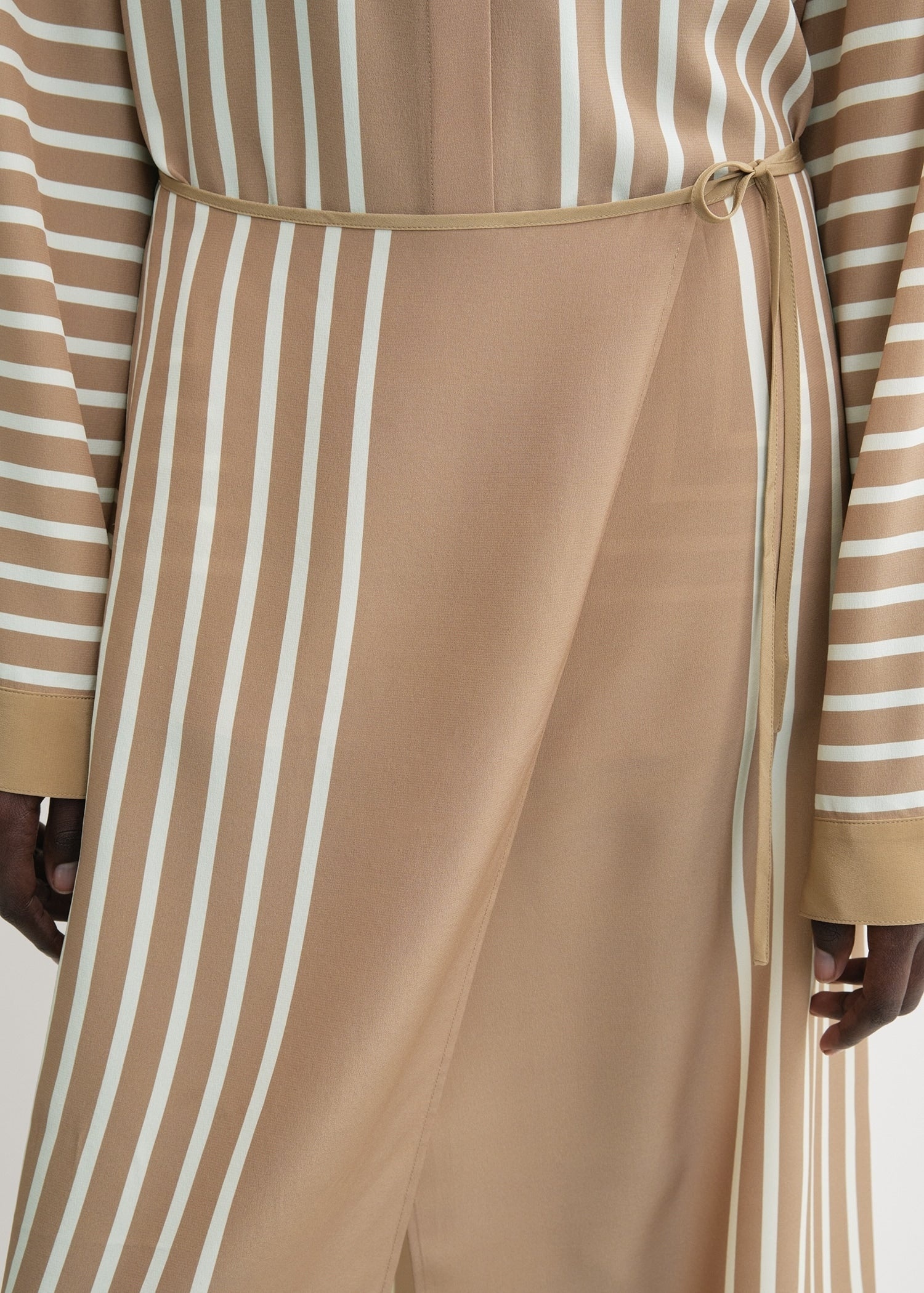 Monogram silk wrap skirt camel/white - 4