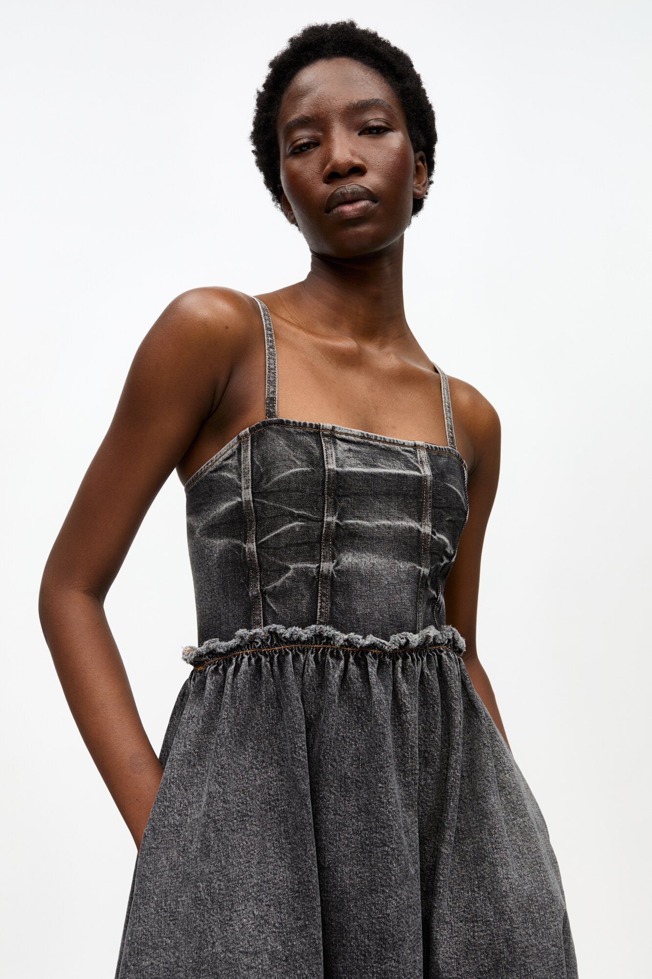 BLACK WASHED STRETCH FUTURE DENIM DRESS - 4