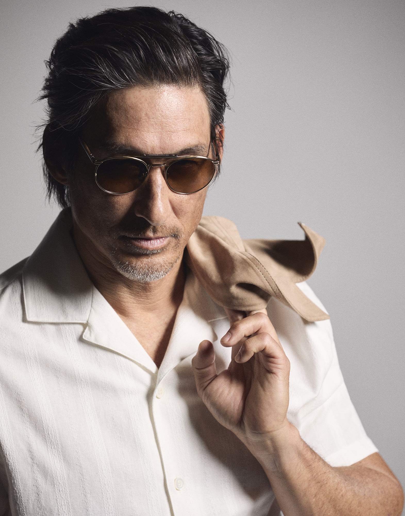 Sartorial Sunset gold-plated titanium and horn sunglasses - 5