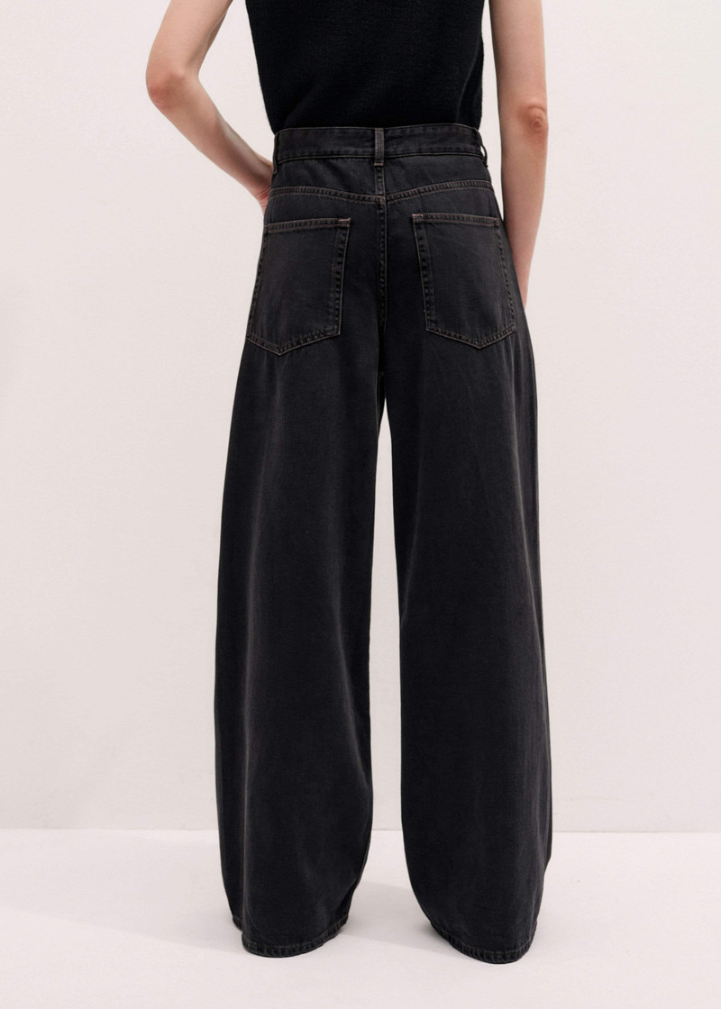 Every-Wear Baggy Jean 4