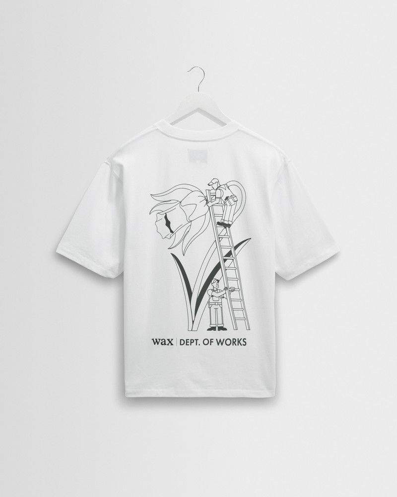 Milton - White Daffodil Graphic Organic Cotton T-Shirt 1