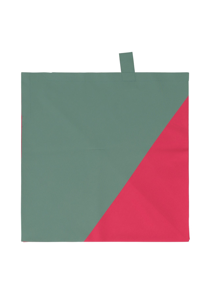 SWITCHING VOLUME DRESS 3