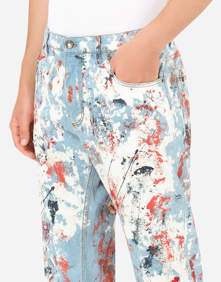 Loose light blue jeans with marbled print - 4