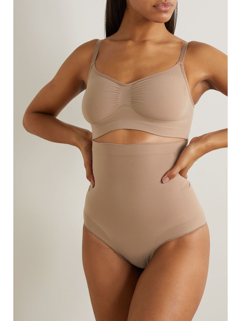 SKIMS Seamless Sculpt Bralette - Sienna Beige outlook