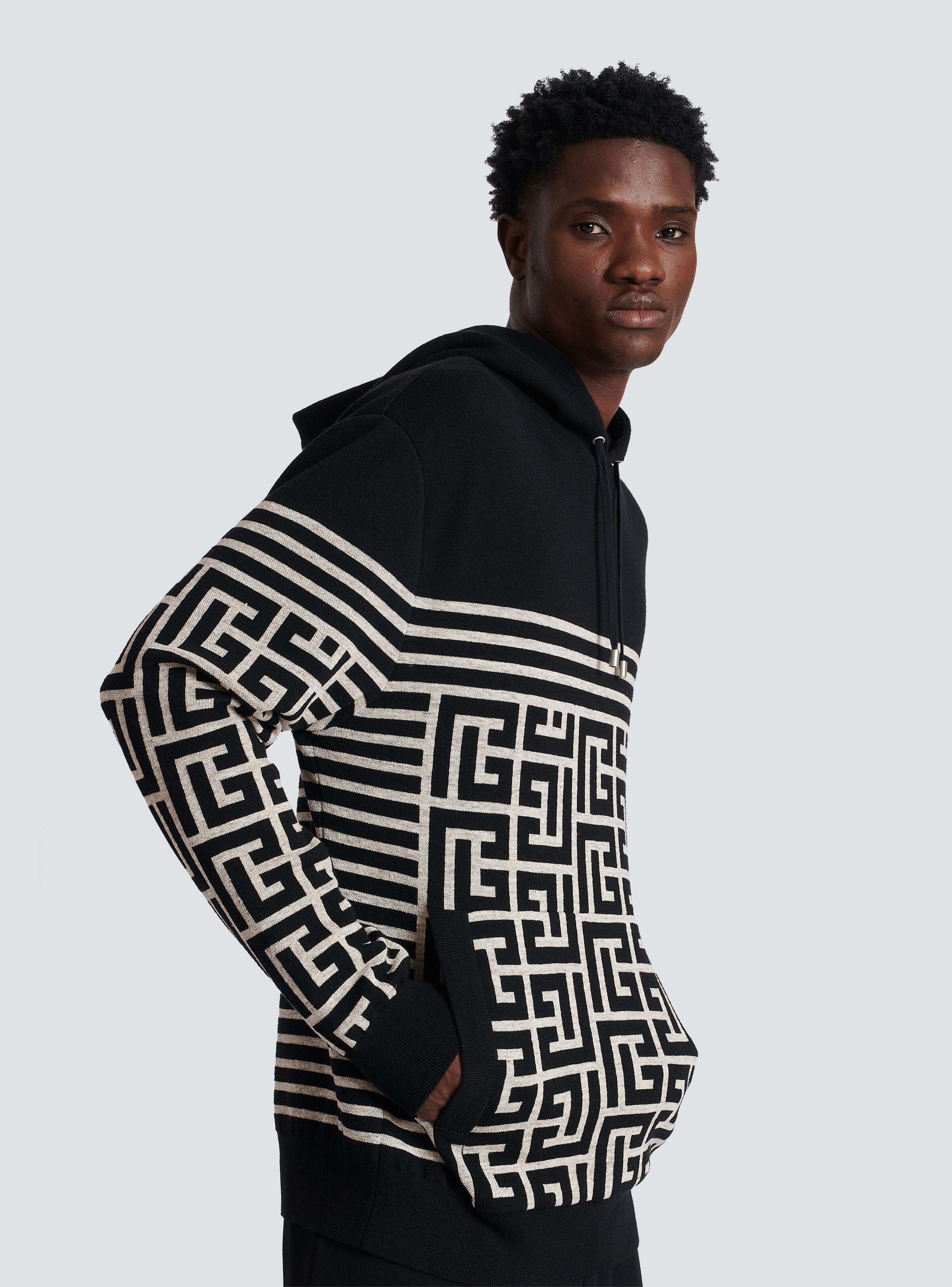 Monogrammed striped wool sweater - 9