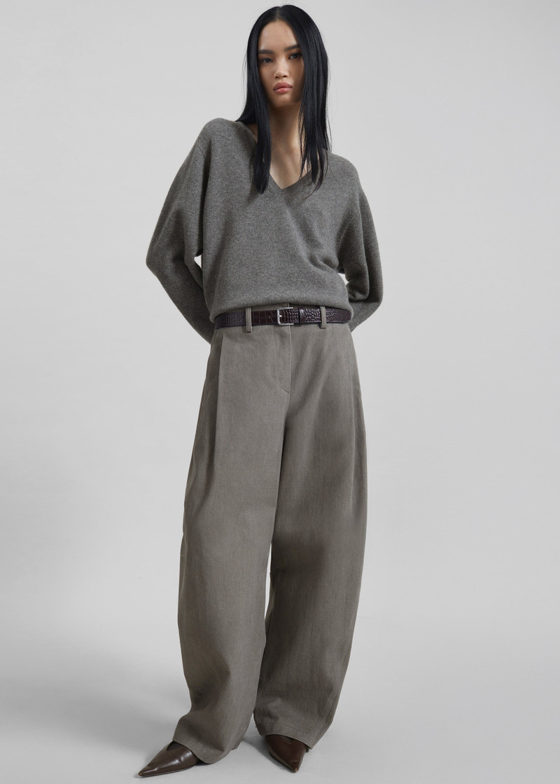 Ronse V-Neck Superfine Lambswool Sweater - Grey 5