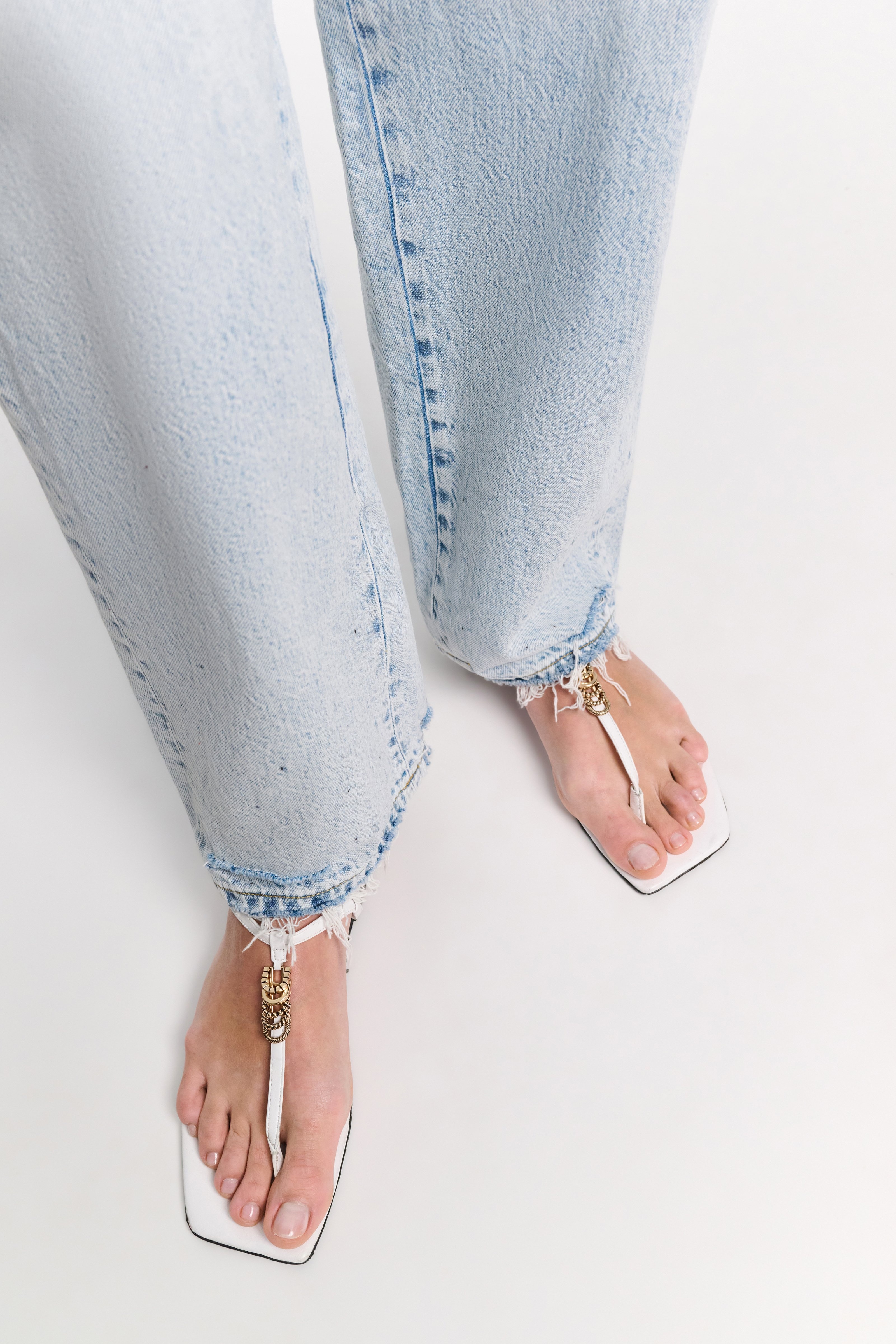 EVERYDAY ELEGANCE toe post sandal - 5