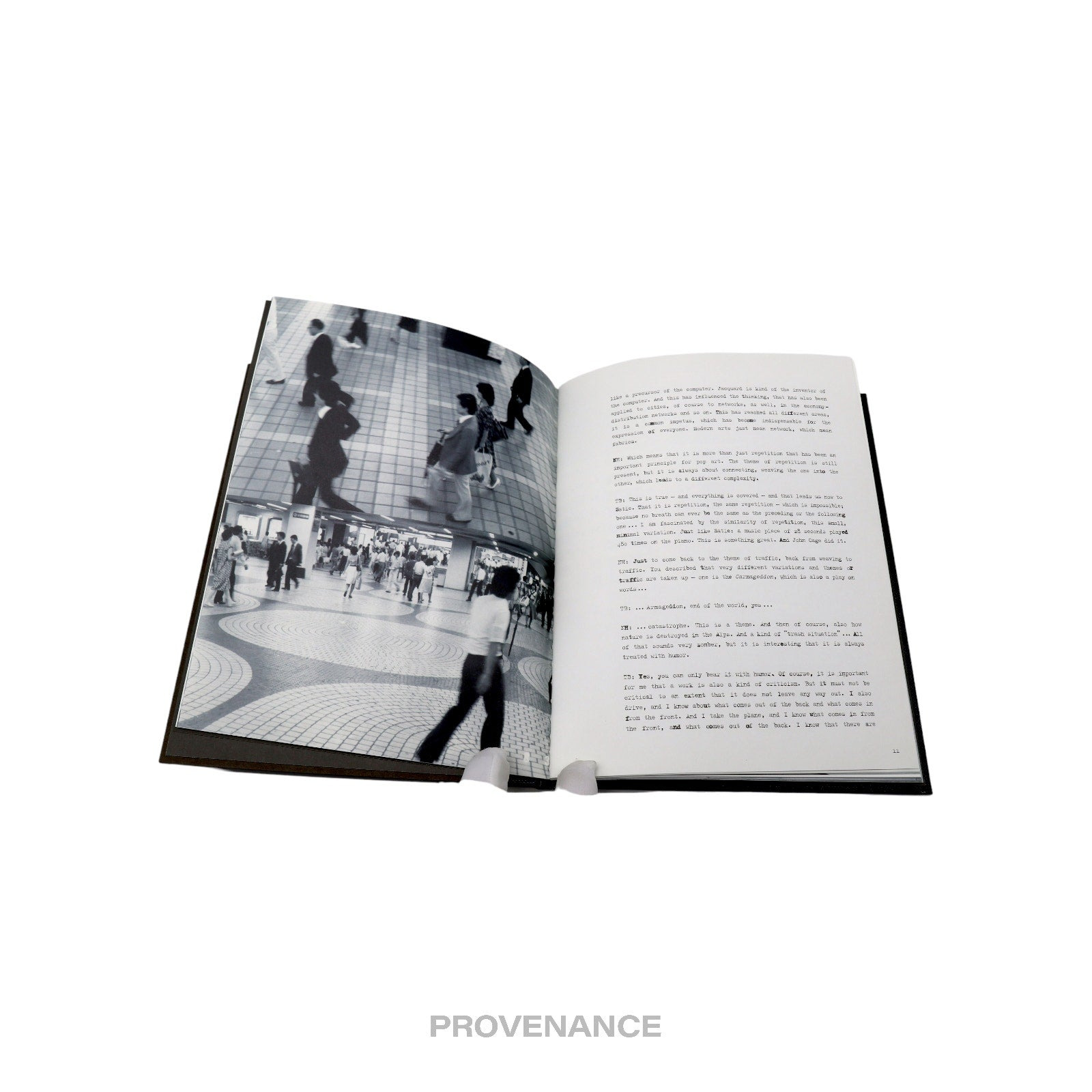 Louis Vuitton Espace Art Book - Monuments of Traffic - 5