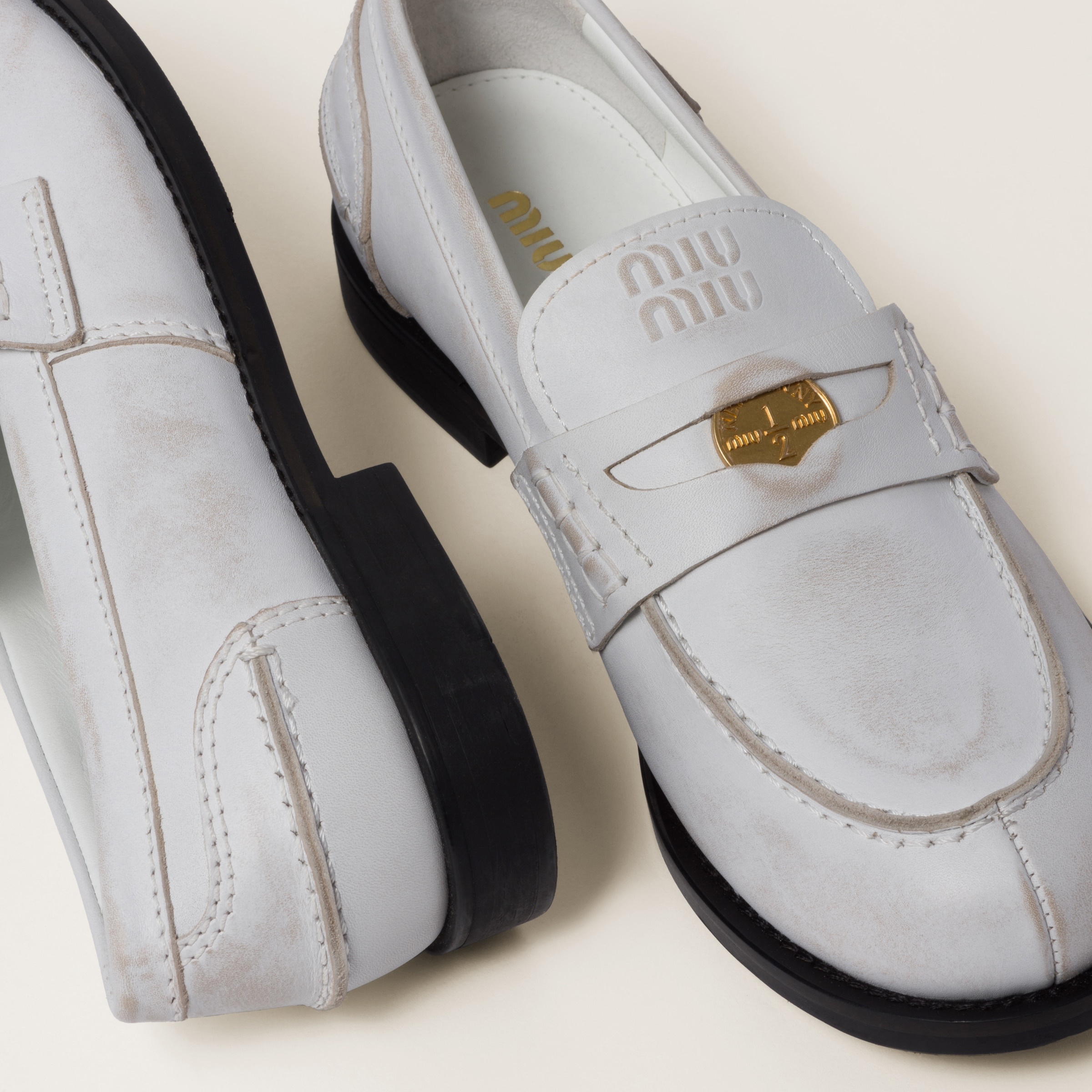 Vintage-effect leather loafers - 4