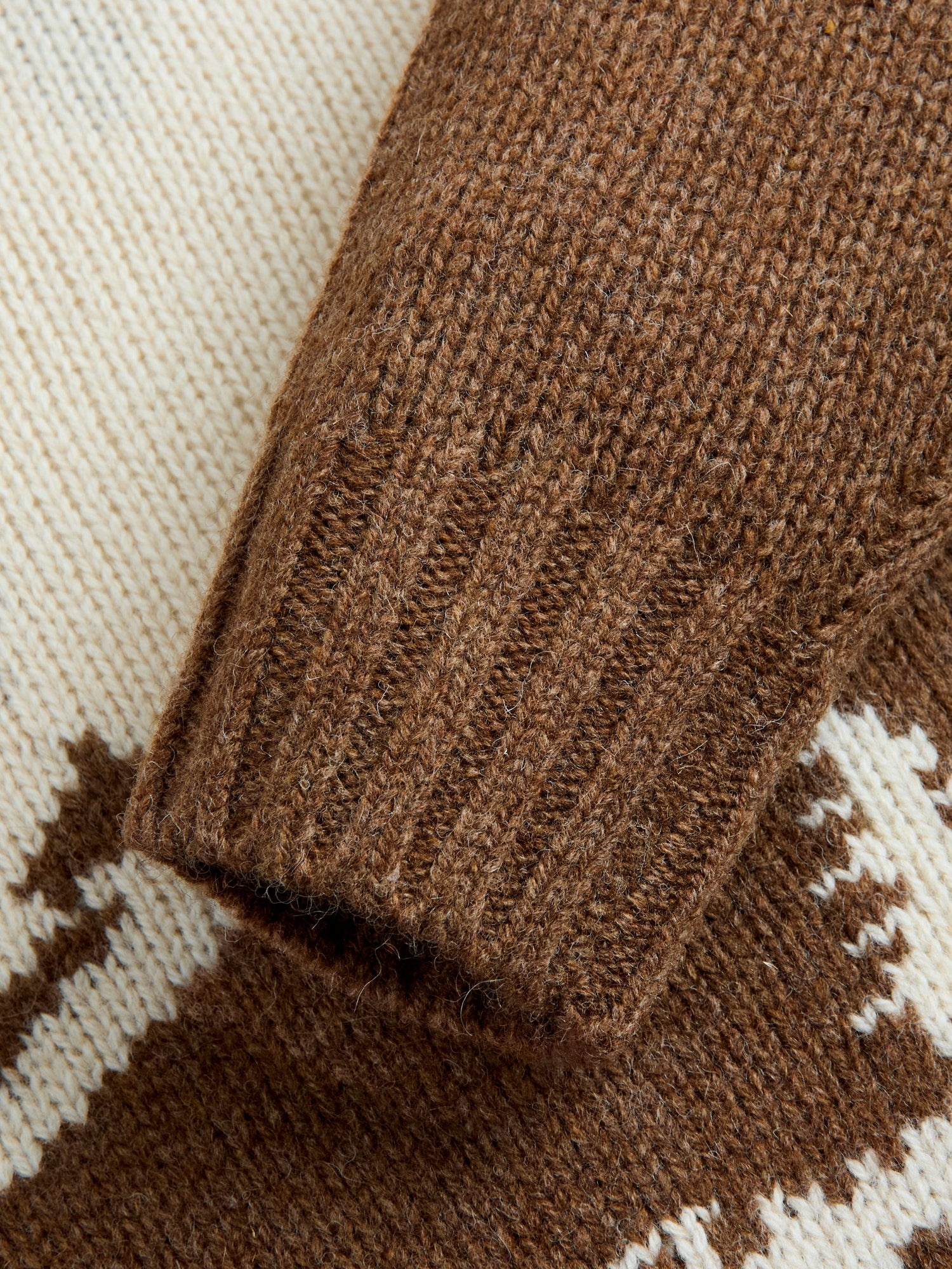 Intarsia 3-Gauge Crewneck Sweater in Brown - 6