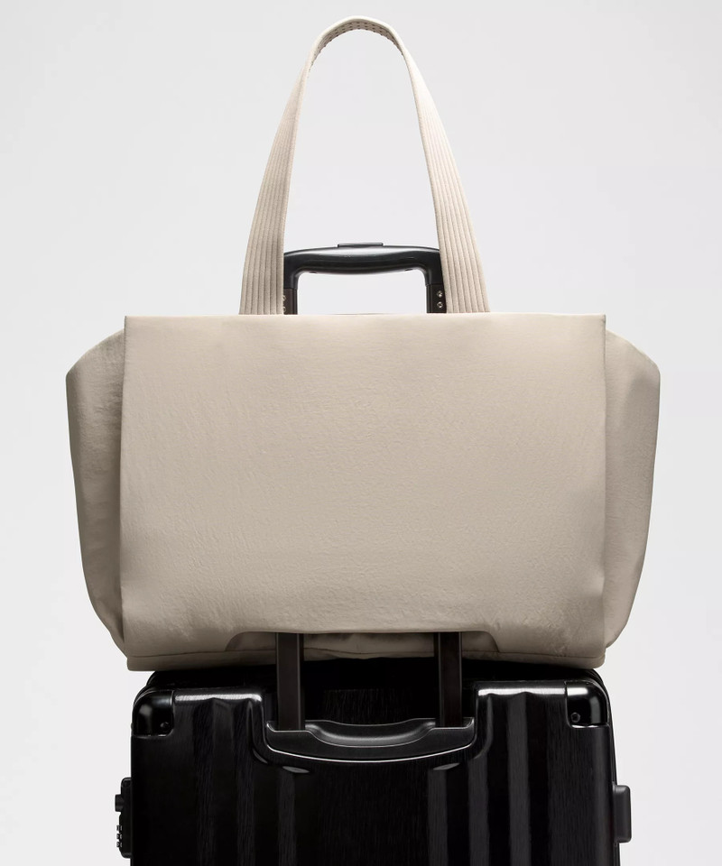 Triple Compartment Tote Bag 18L 10