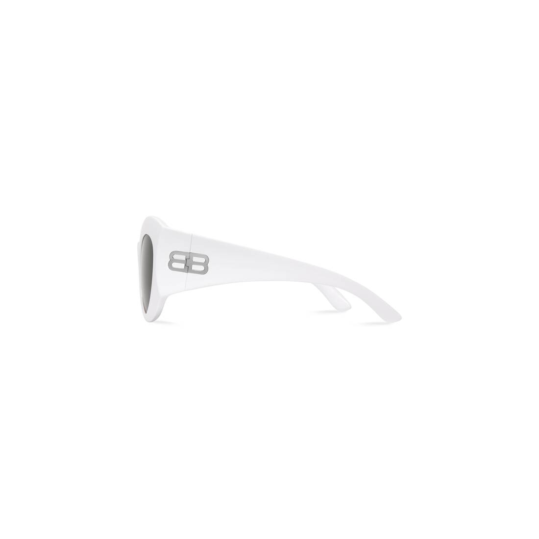 Hourglass Round Sunglasses  in White - 3