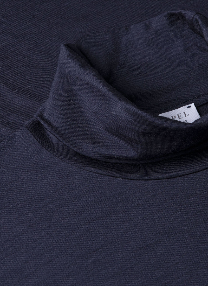 Ultra‑Fine Merino Roll Neck 4