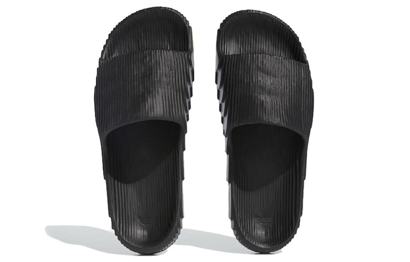 adidas adidas Originals Adilette 22 Slides 'Black Better Scarlet' ID4925 outlook