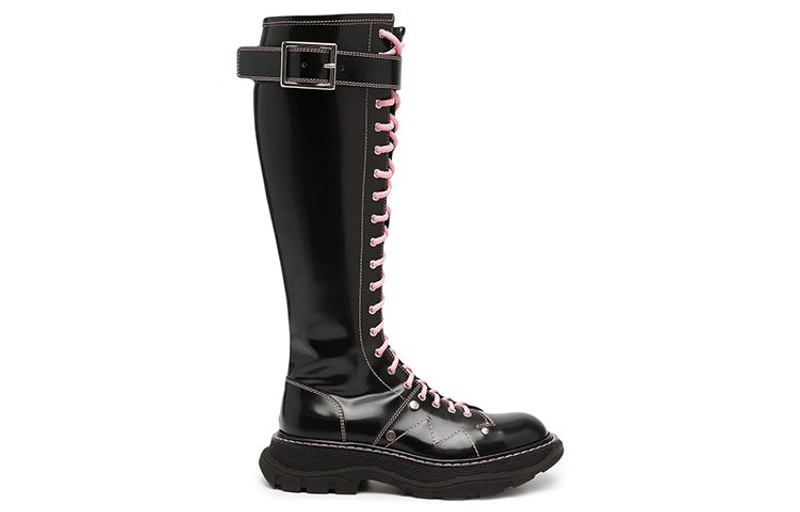 Alexander McQueen (WMNS) Alexander McQueen Tread Lace Up Boots 'Black Pink Lace' 595466WHZ881336 outlook