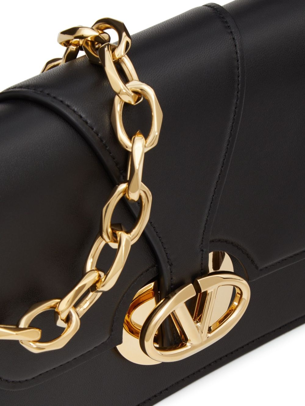 VLogo Signature leather crossbody bag - 7