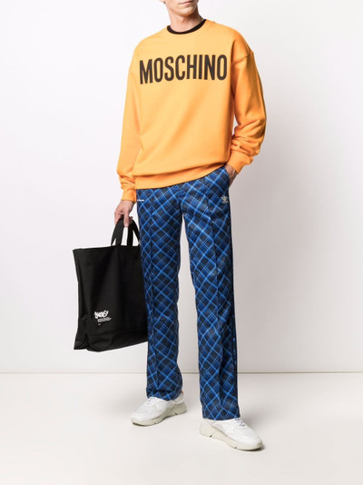 Moschino logo-print drop-shoulder sweatshirt outlook