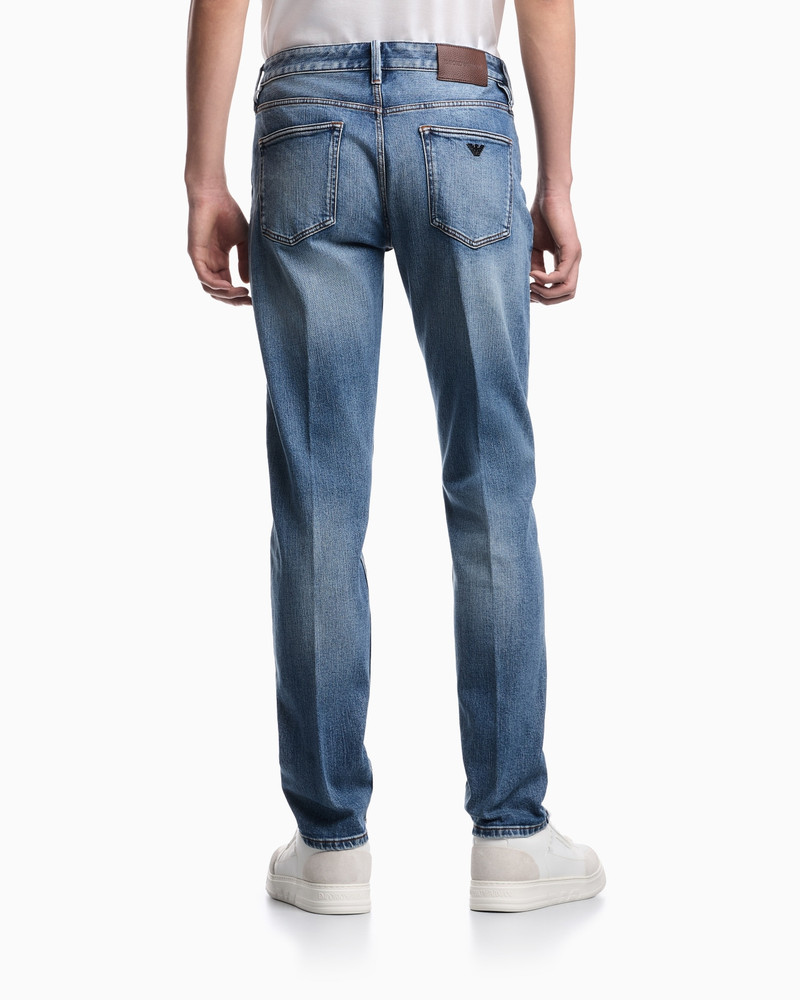 J75 SLIM-FIT, STONE-WASHED 8.6-OZ COMFORT STRETCH-DENIM JEANS 3