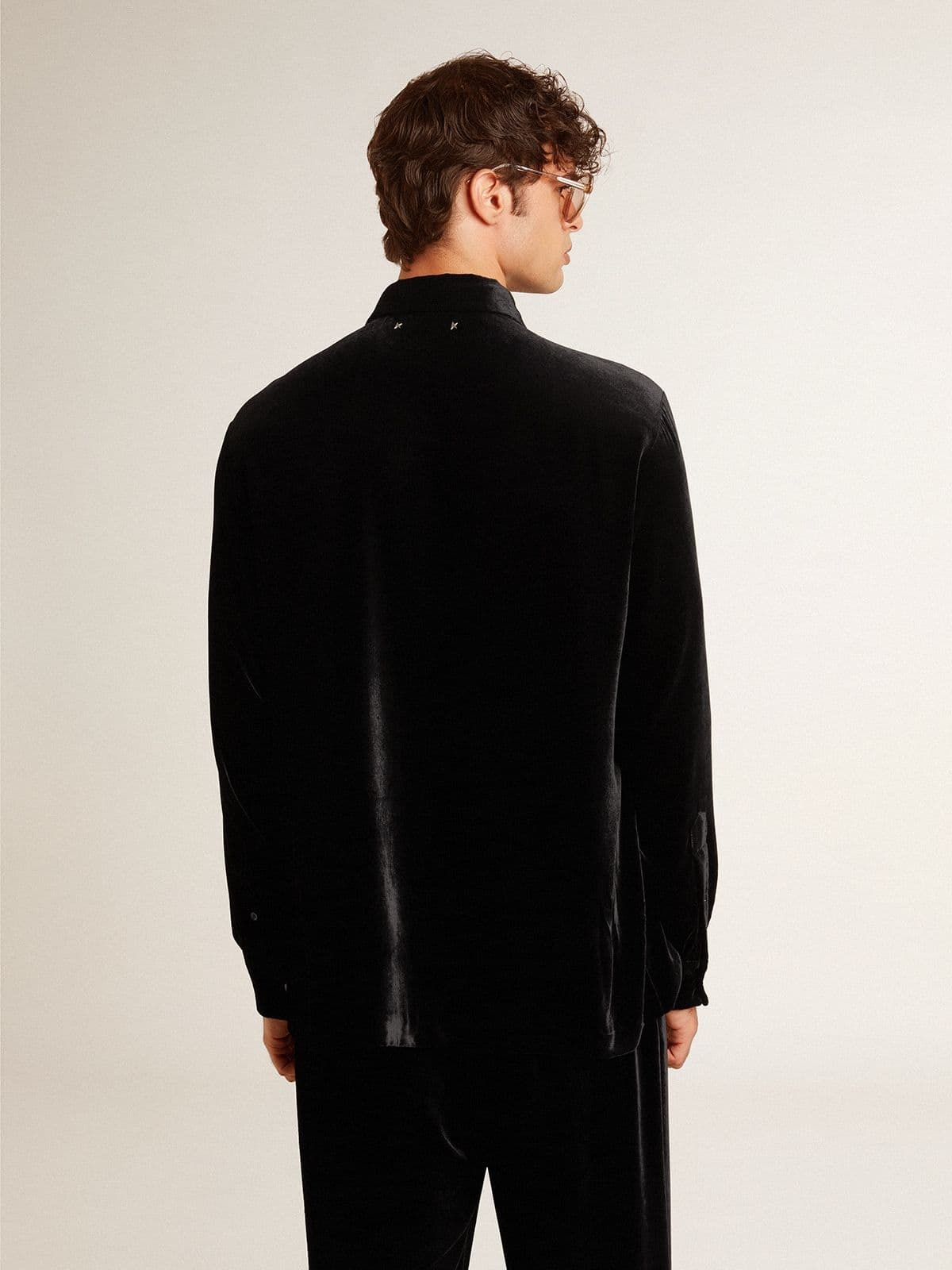 Velvet-effect black shirt with embroidery - 6