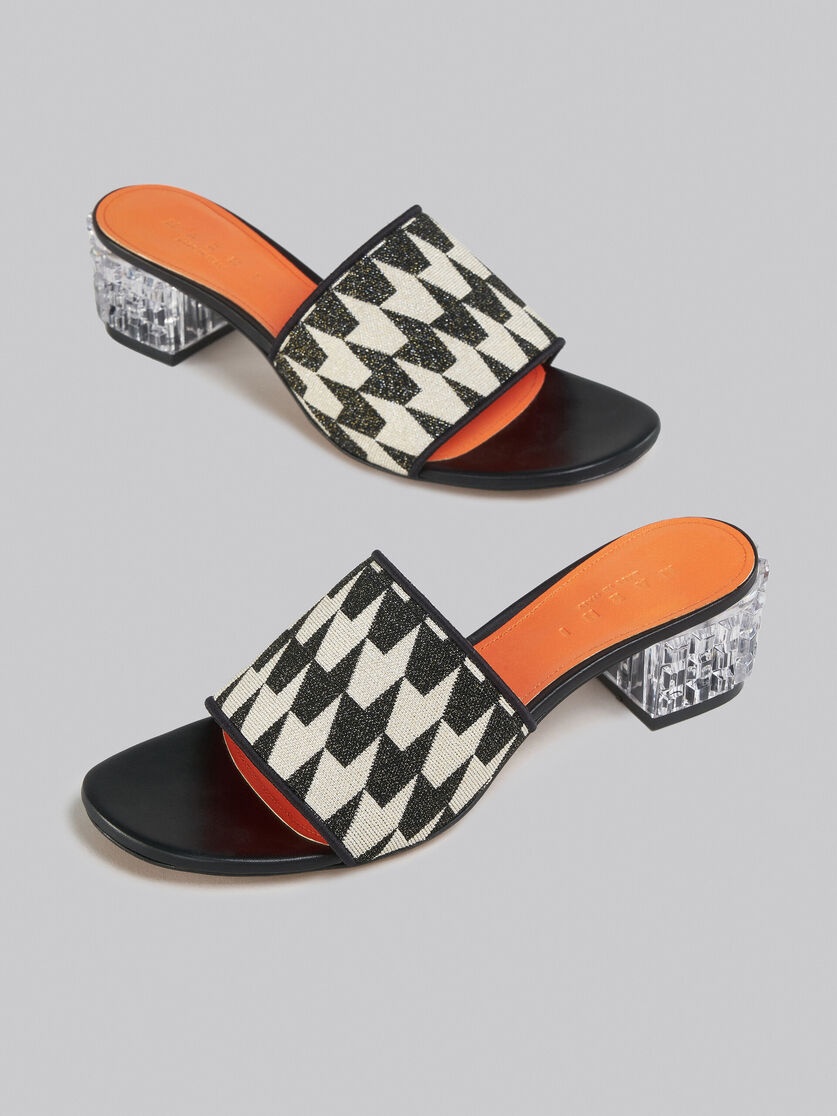 LUREX WHITE AND BLACK SABOT WITH HOUNDSTOOTH MOTIF - 5