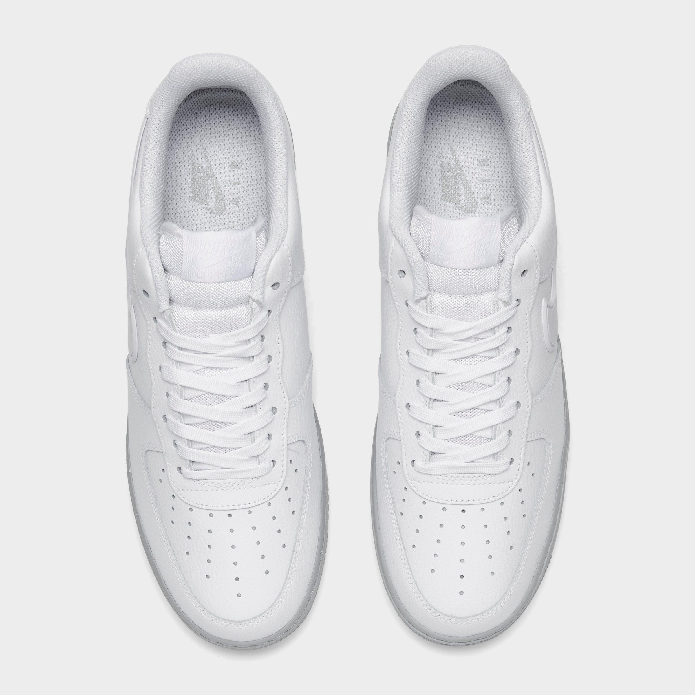 MEN'S NIKE AIR FORCE 1 LOW SE CASUAL SHOES - 5
