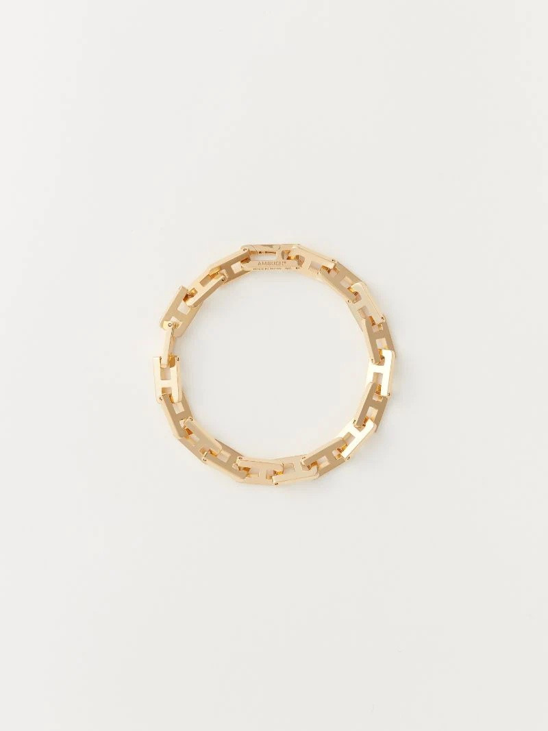 A CHAIN BRACELET 1