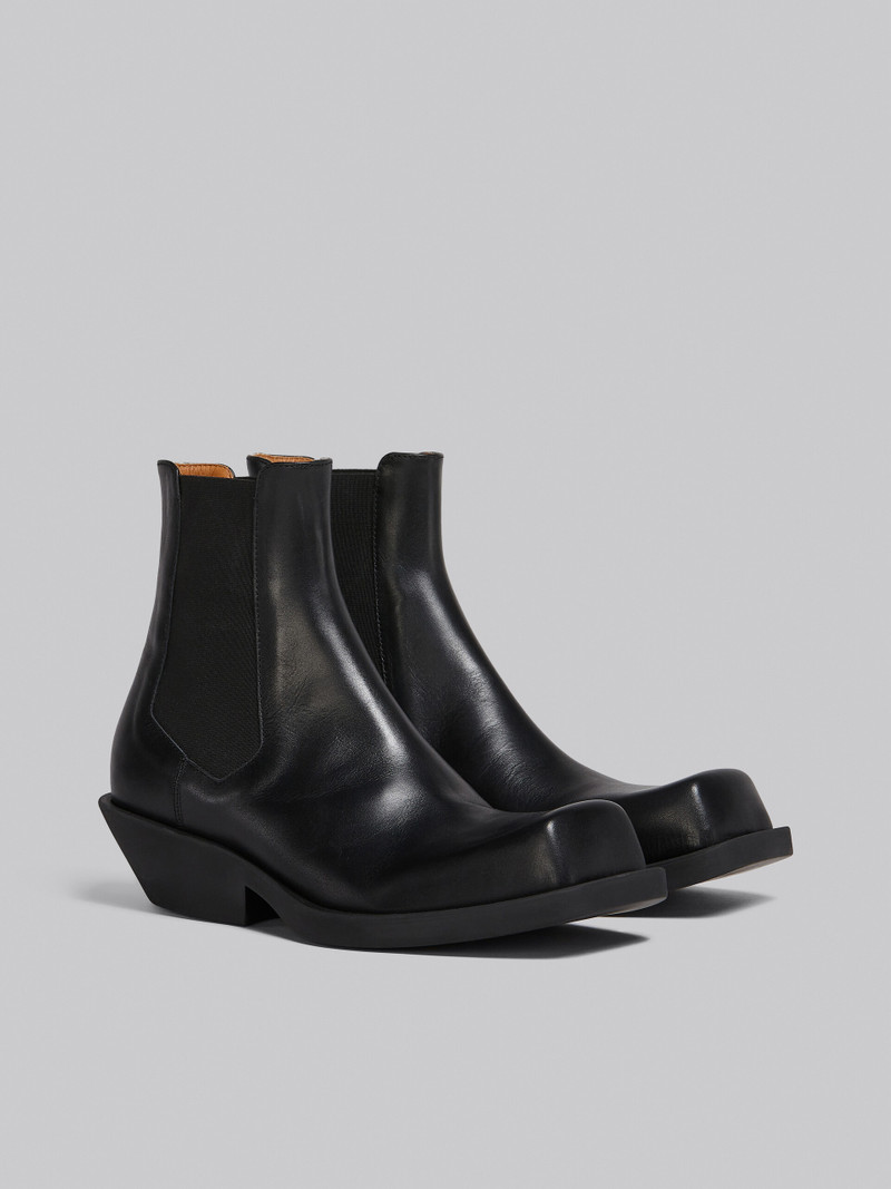 BLACK LEATHER CHELSEA BOOT 2