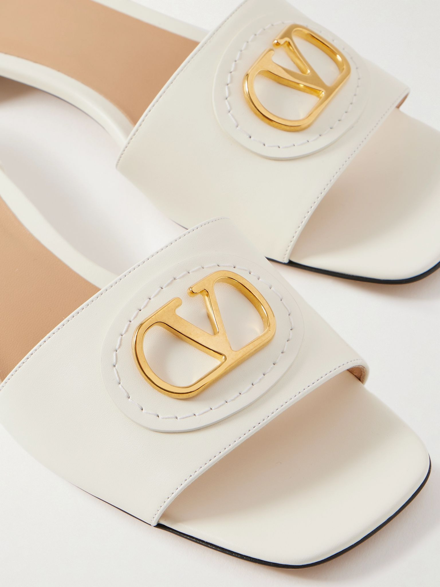 VLogo embellished leather slides Ivory - 4