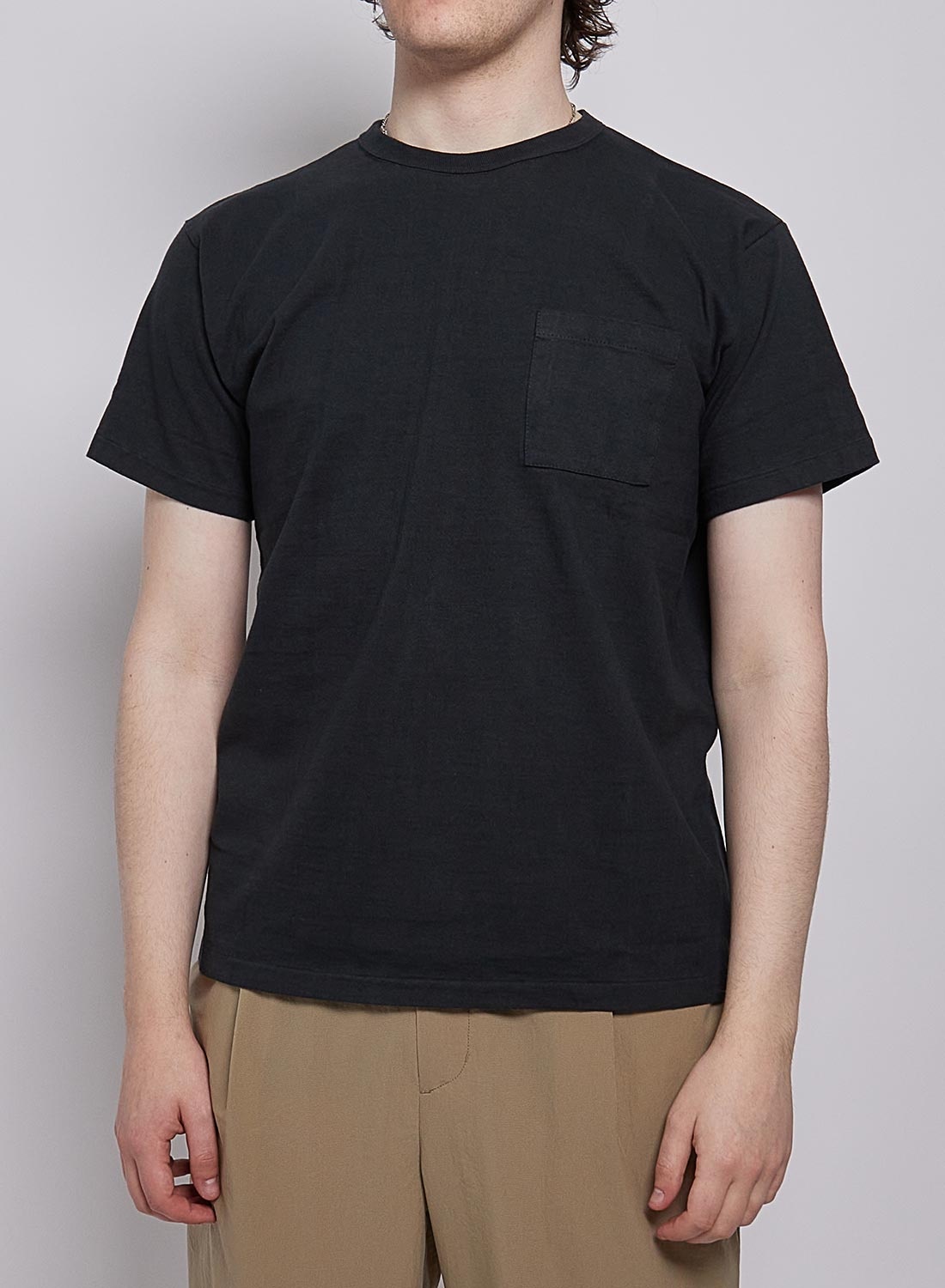 Allevol Heavy Duty Crew Neck Pocket T-Shirt in Black - 4