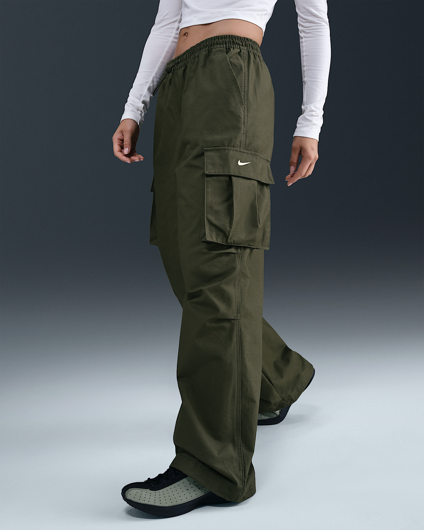 Nike Sportswear Women's Mid-Rise Oversized Woven Cargo Pants - 2