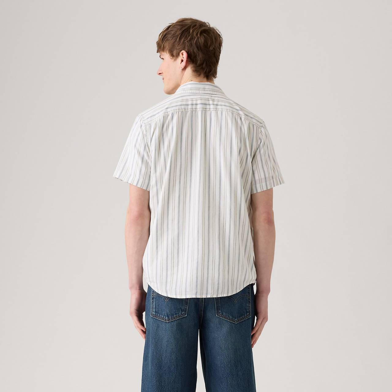 SHORT-SLEEVE CLASSIC STANDARD FIT SHIRT - 4