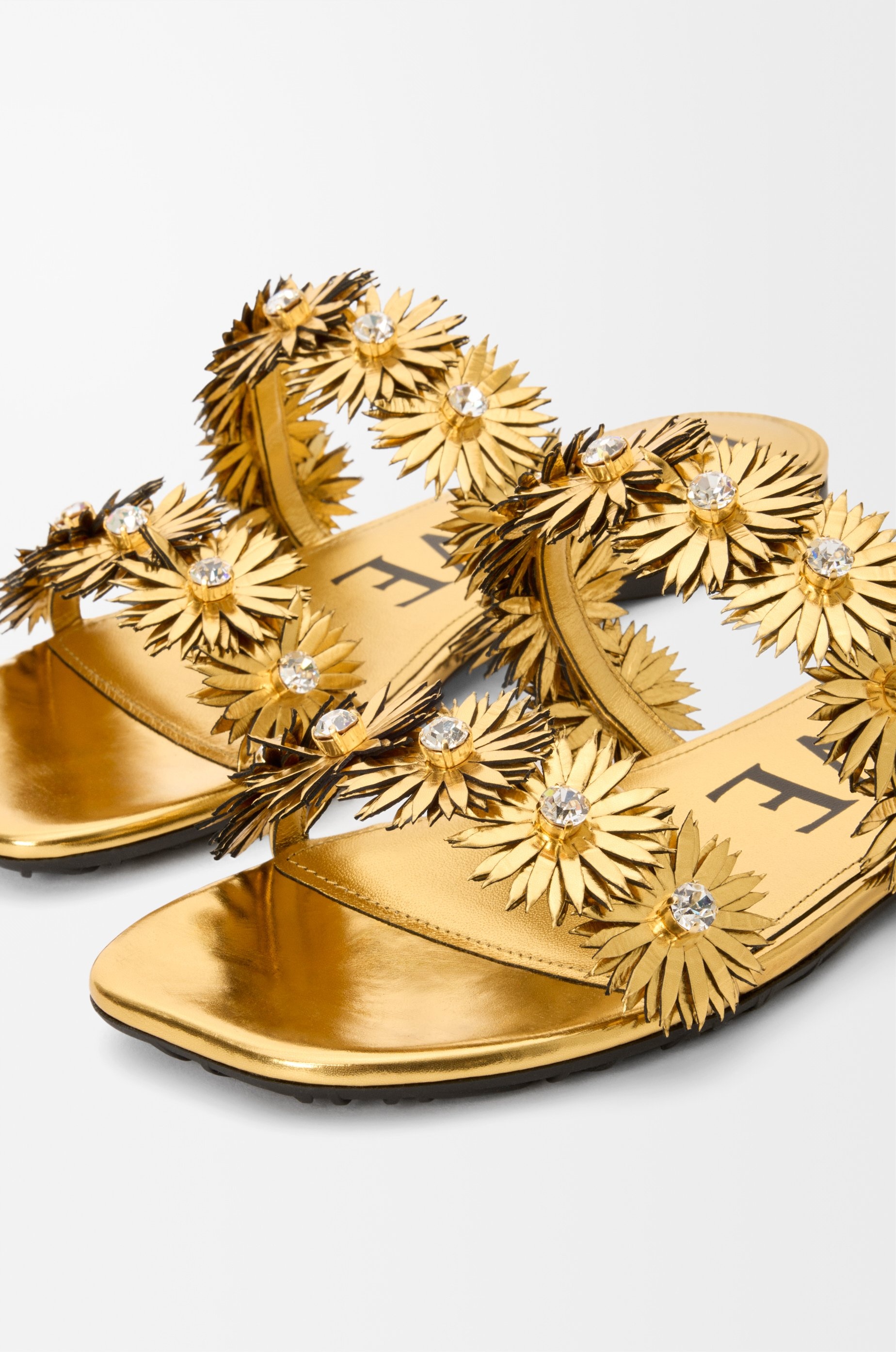 Petal Flower sandal in calfskin and crystals - 5