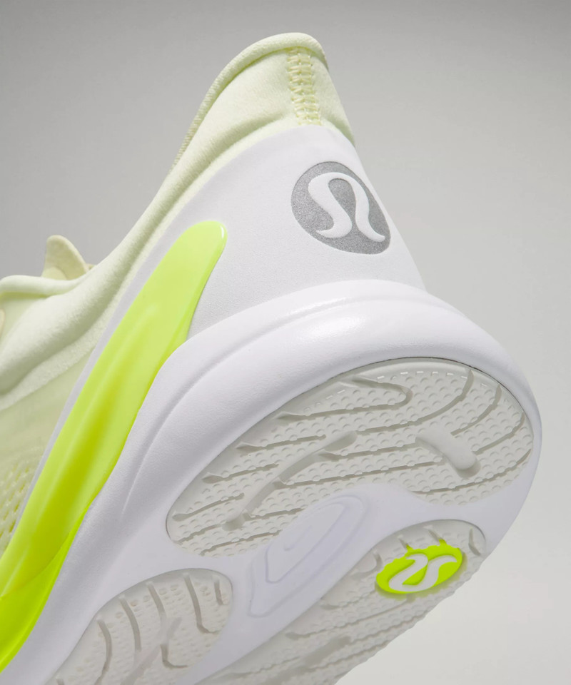 Women's Blissfeel Running Shoe 9