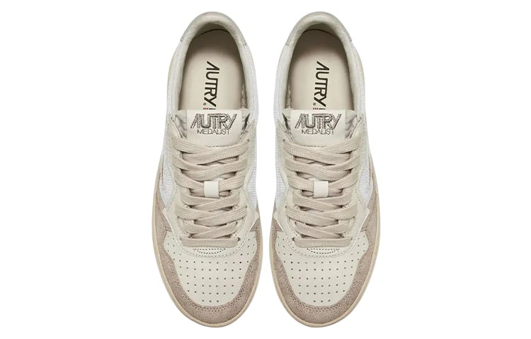 (WMNS) Autry Medalist Low 'Nabuk White' AULW-CN01 - 3
