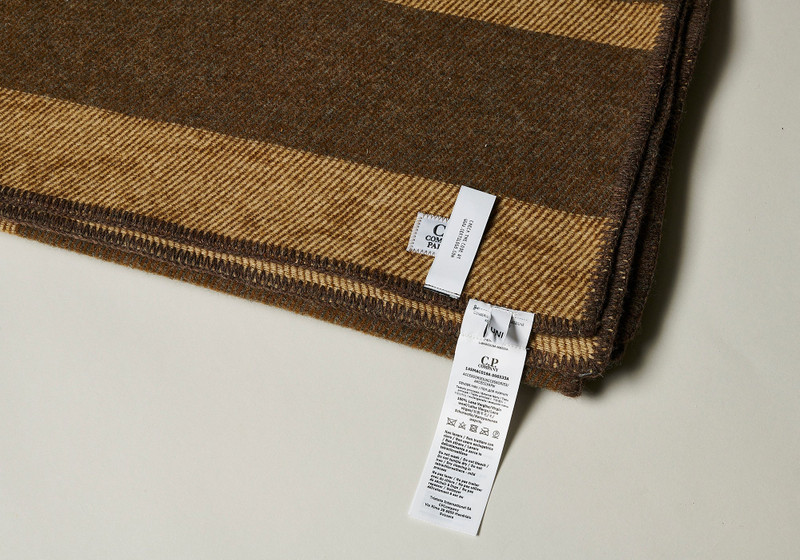 PALACE C.P. COMPANY WOOL BLANKET BROWN 7