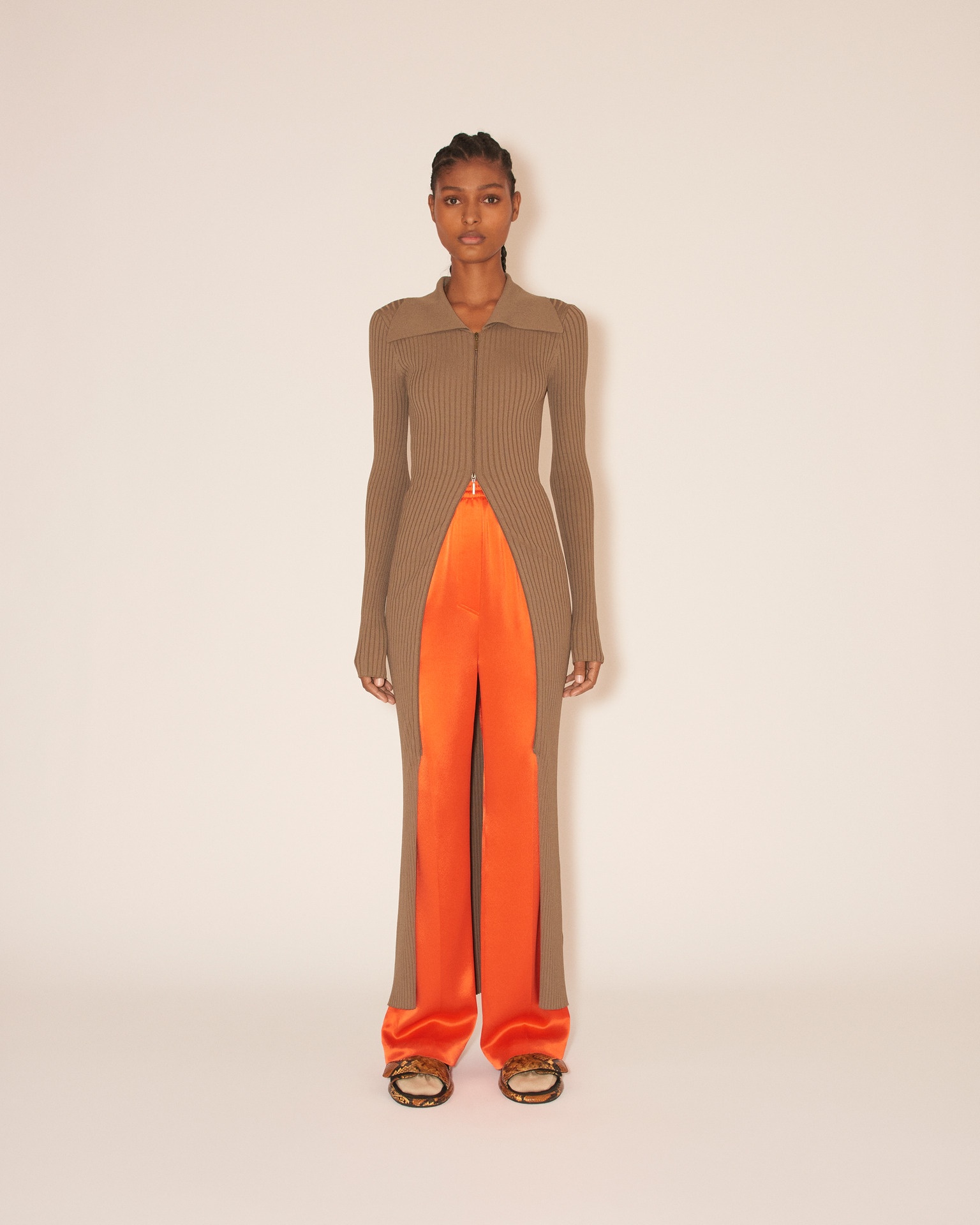 BENNIE - Fitted long sleeve midi dress - Desert Dust - 3