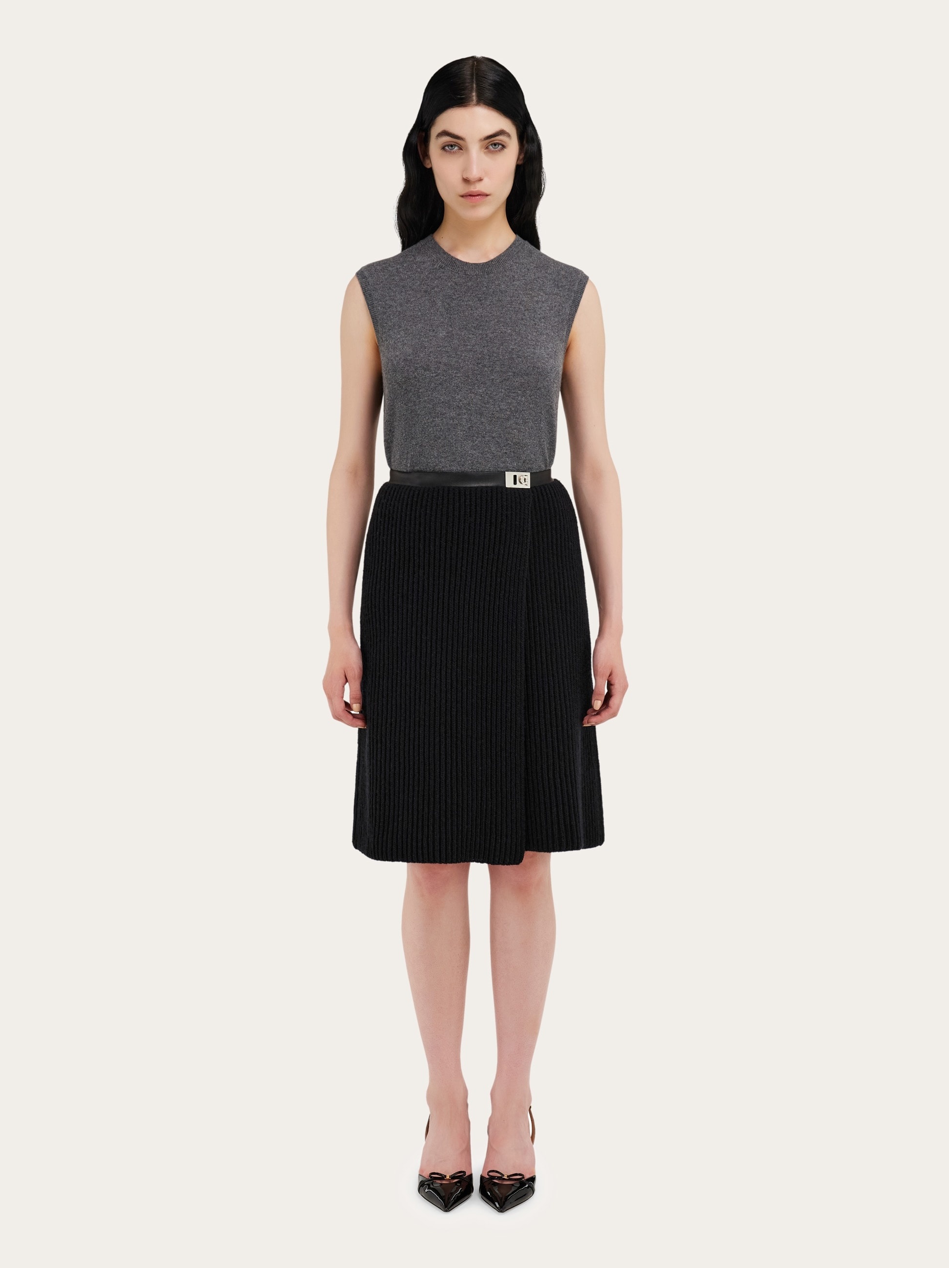 Knitted skirt with leather trim - 5