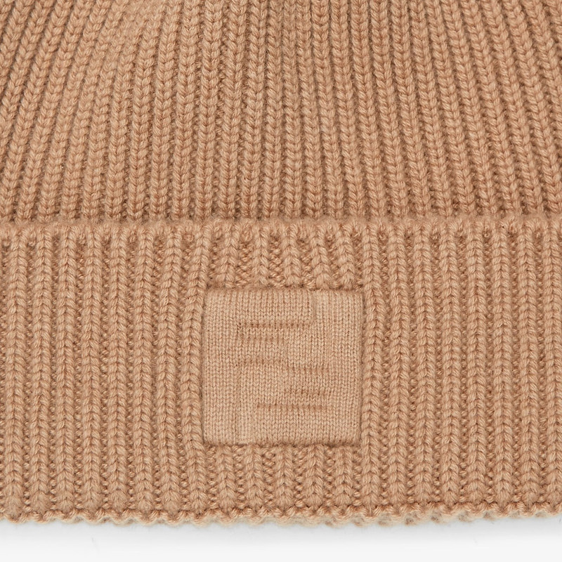 FENDI Beanie outlook