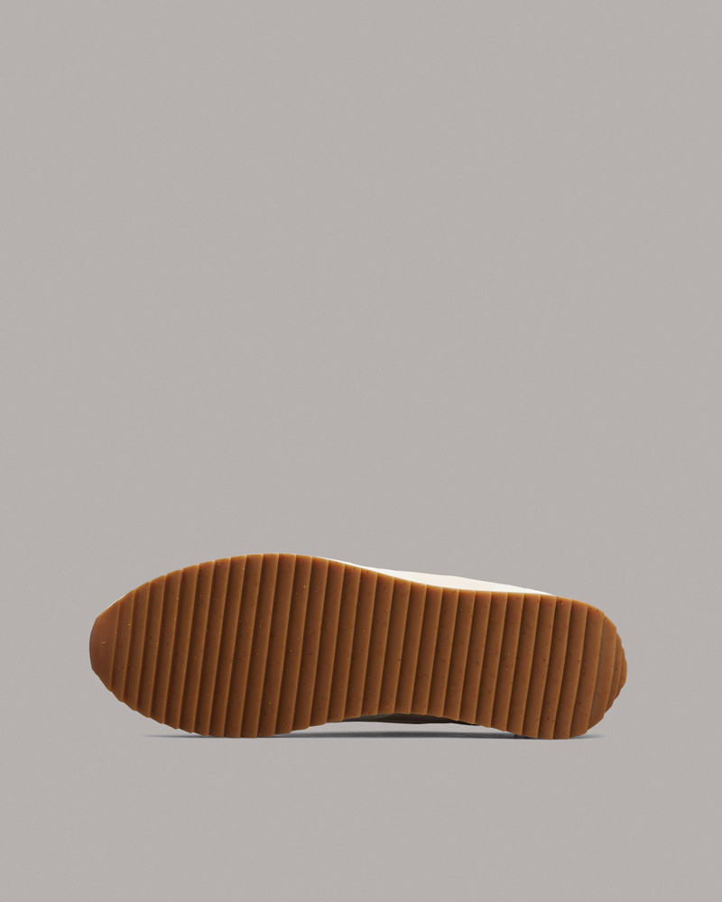 Retro Runner Bomber - Nylon
Low Top Sneaker 4