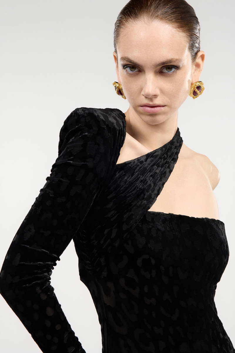 Asymmetrical Black Dress With Jaguar Skin Pattern 6