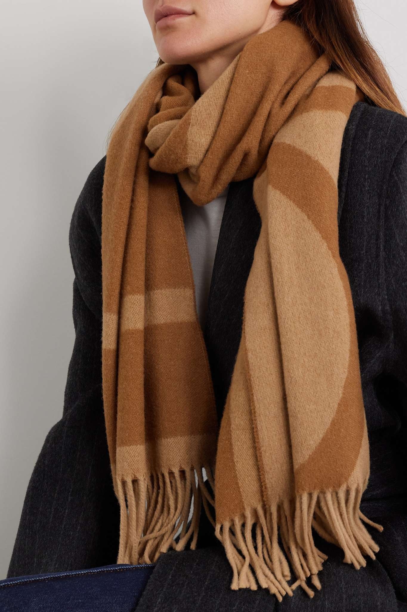 Fringed wool scarf - 2