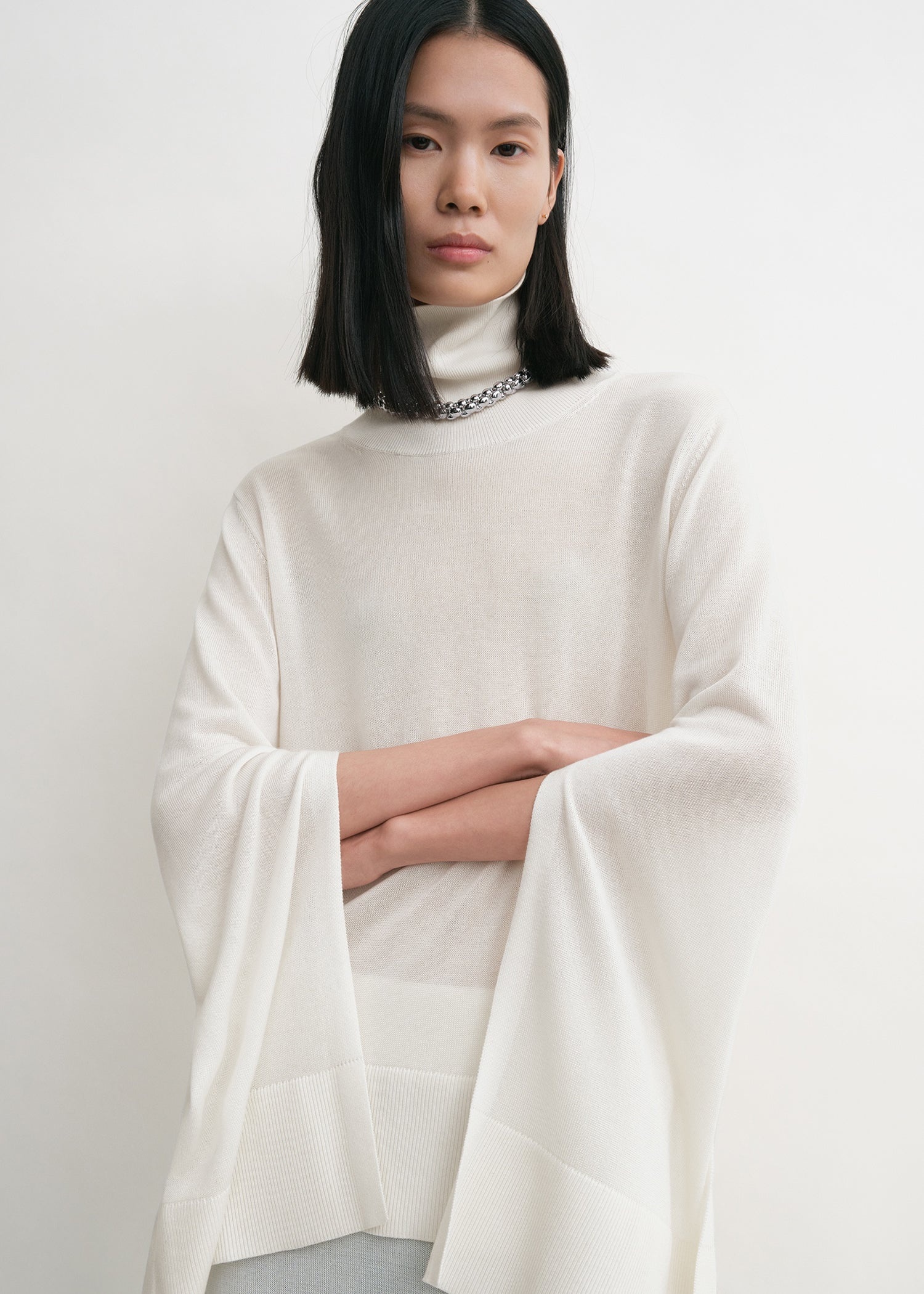 Slit sleeve turtleneck white - 5
