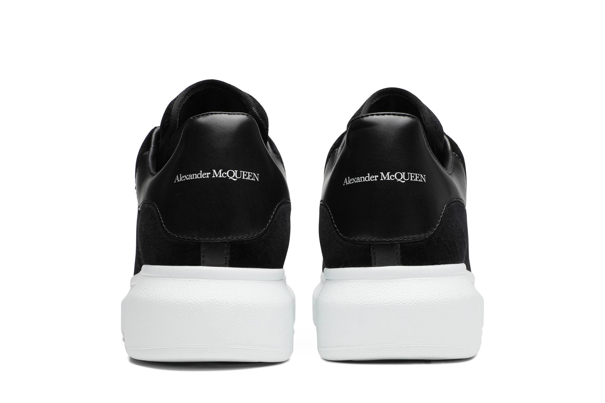 Alexander McQueen Wmns Oversized Sneaker 'Black' - 6